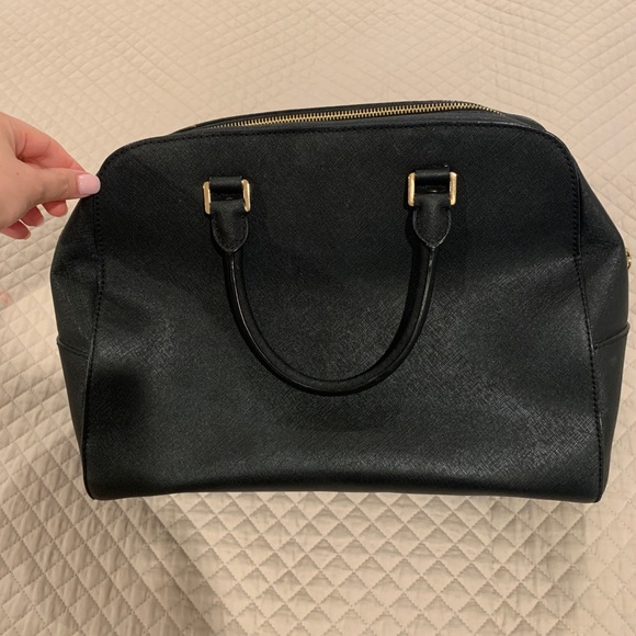 Michael kors black tote purse bag with gold zipper - Picture 3 of 6